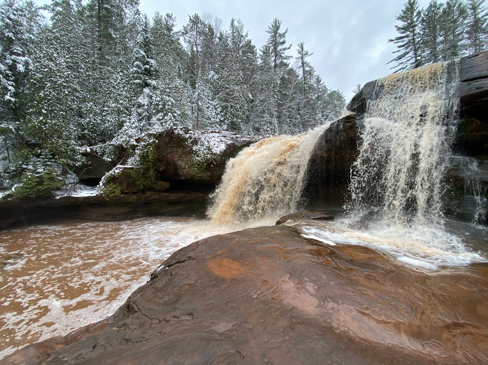 O Kun de Kun Falls waterfall