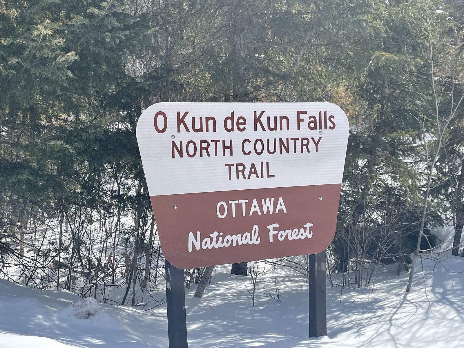 O Kun de Kun Falls waterfall