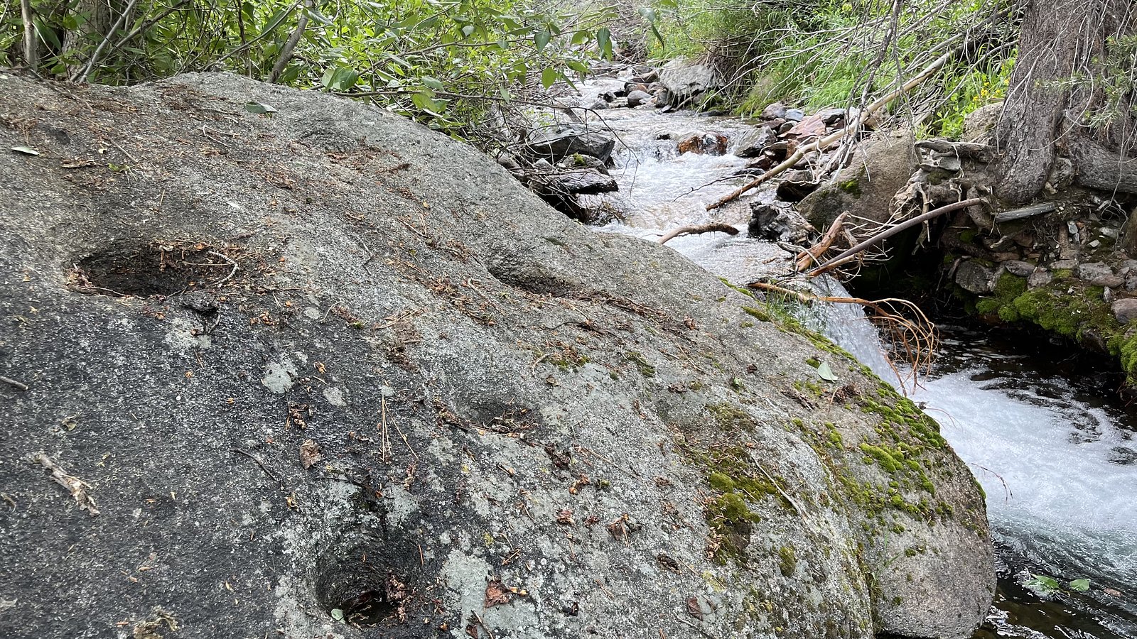 Tufa Falls waterfall