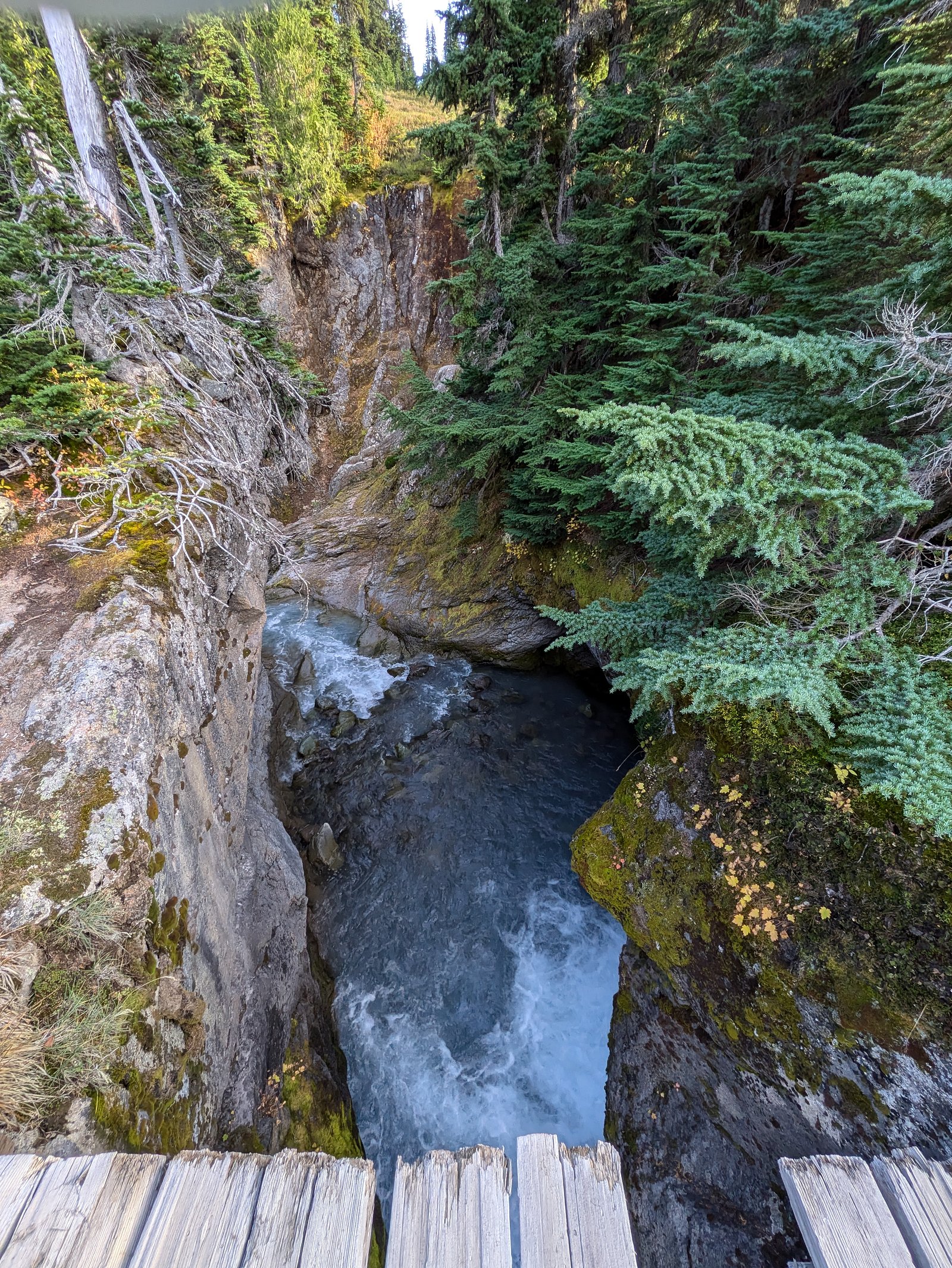 Wauhaukaupauken Falls waterfall